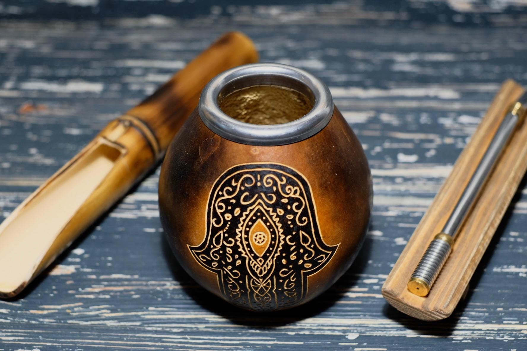 Yerba Mate Gourd with Hamsa Engraving