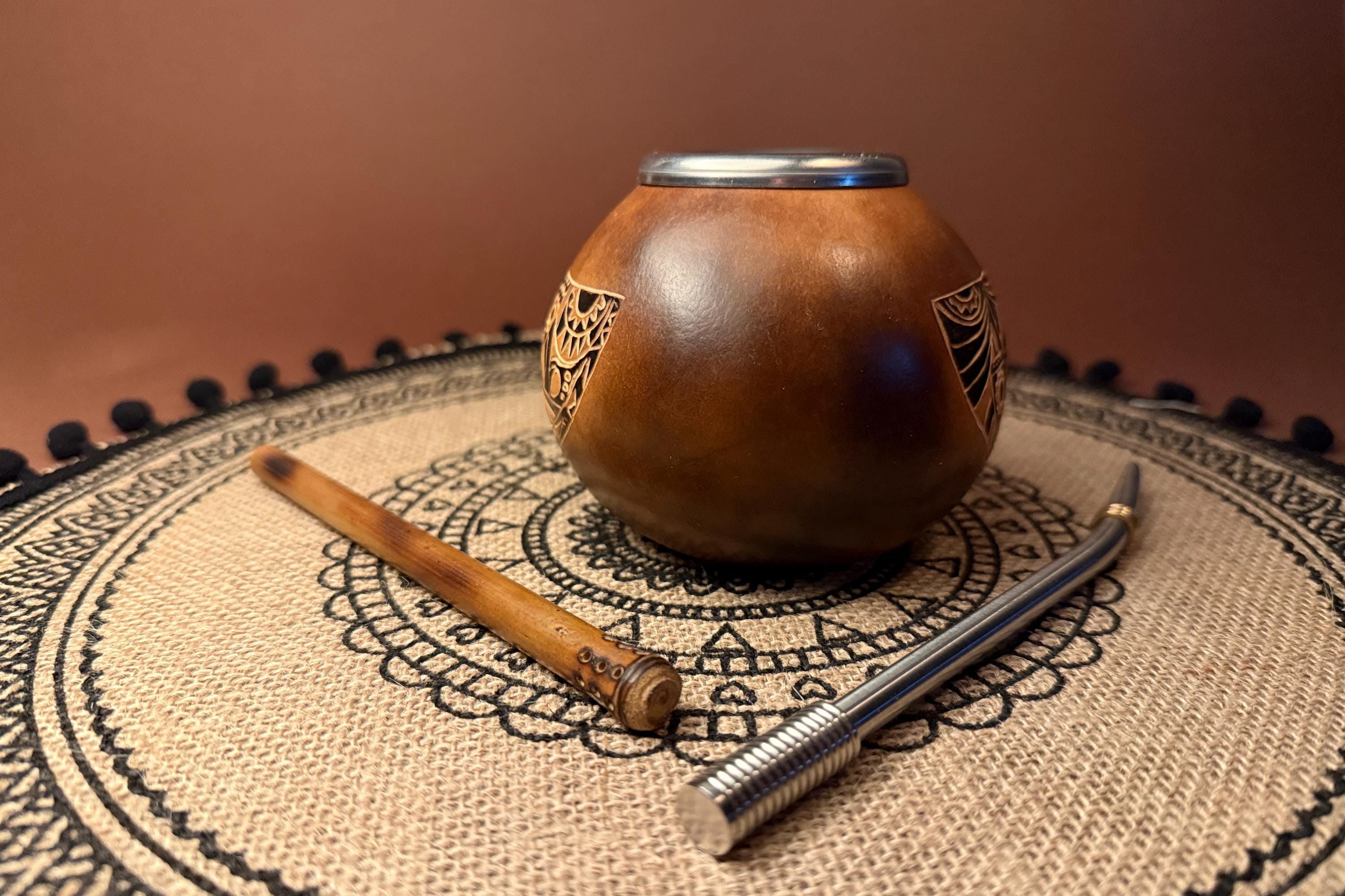 Handmade Yerba Mate Gourd – 400mlwith Ornamental Engraving