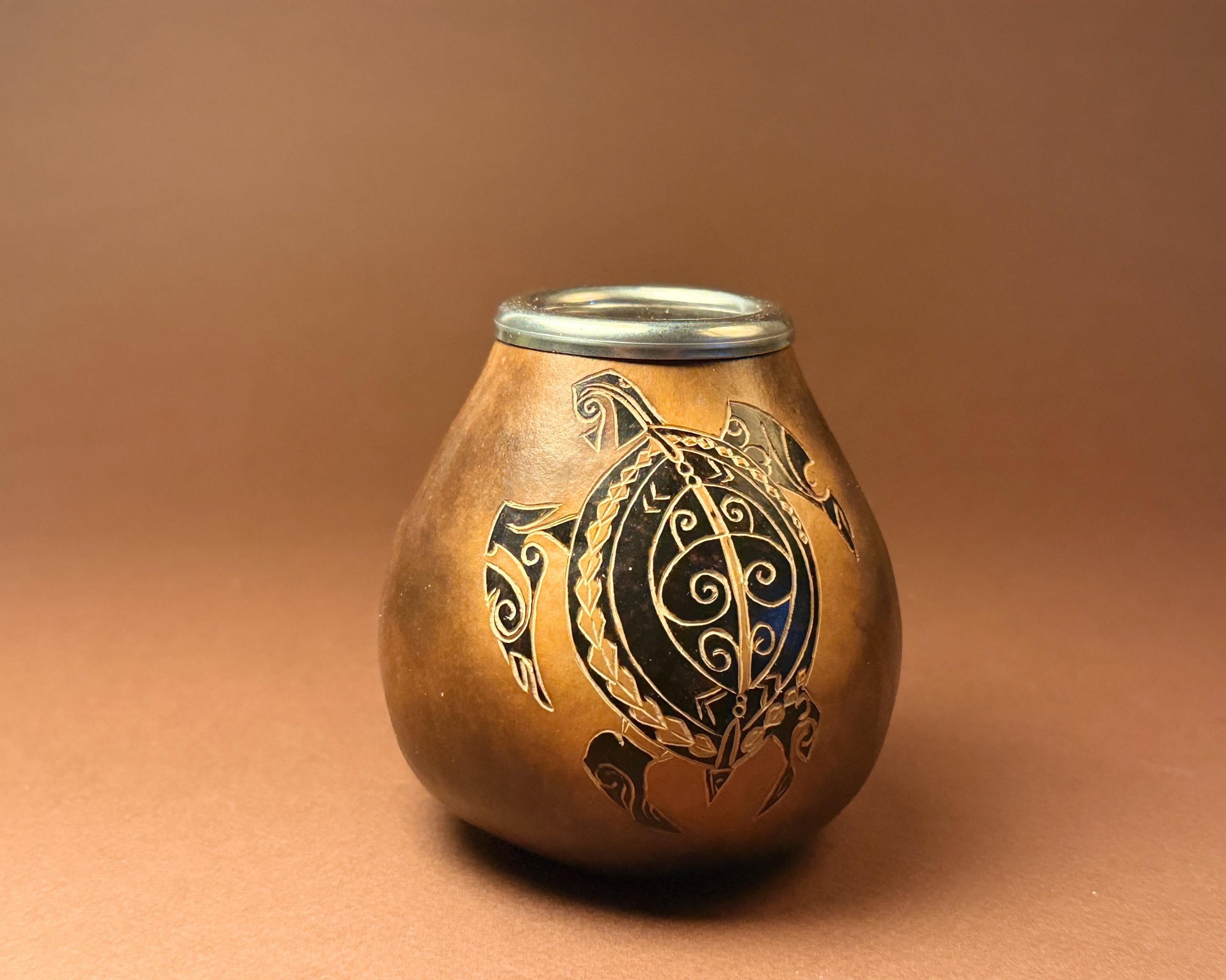 Handmade Mate Gourd 400ml with Turtle Engraving
