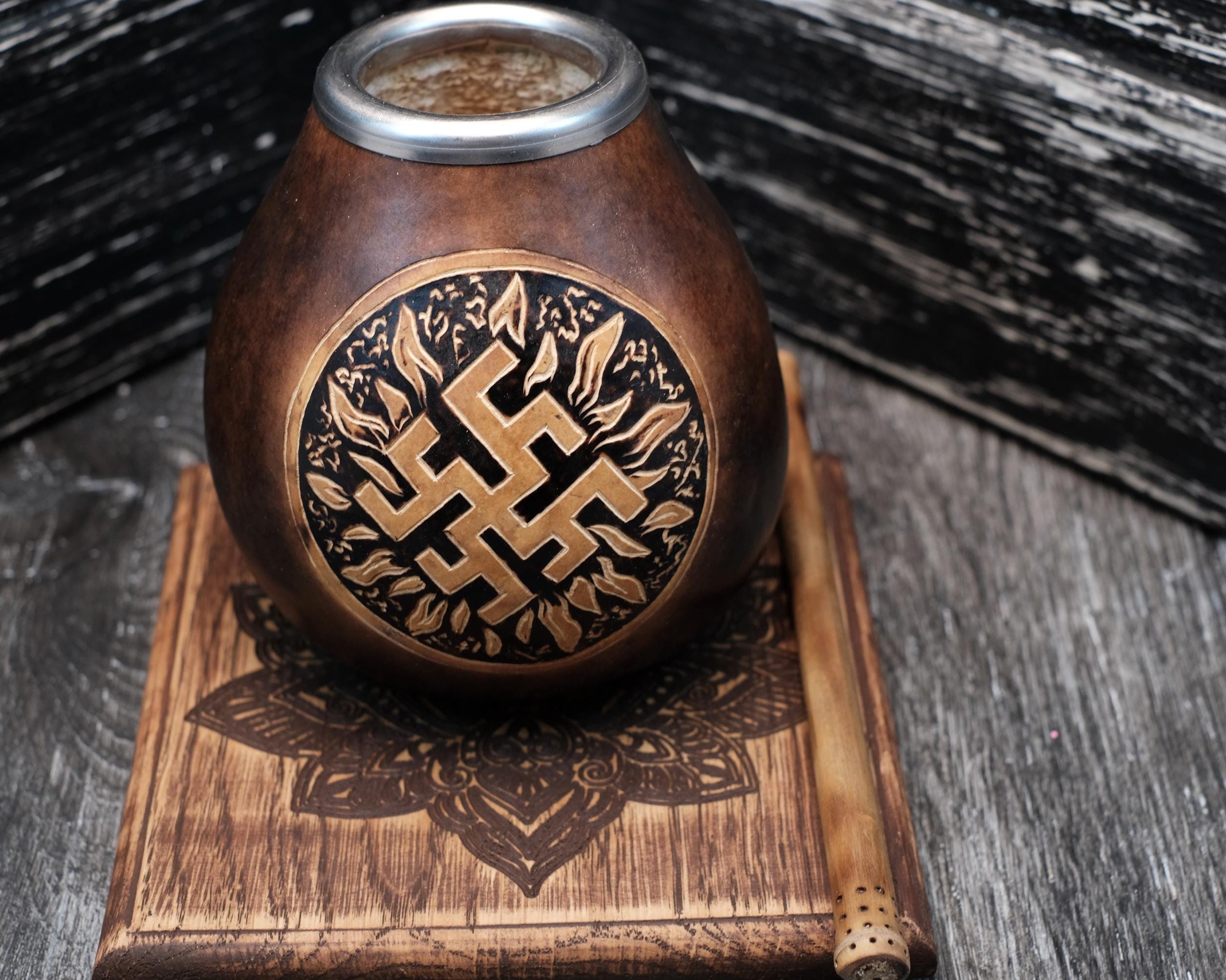 Handcrafted 400ml Calabash Mate Gourd with Slavic Kolovrat Symbol
