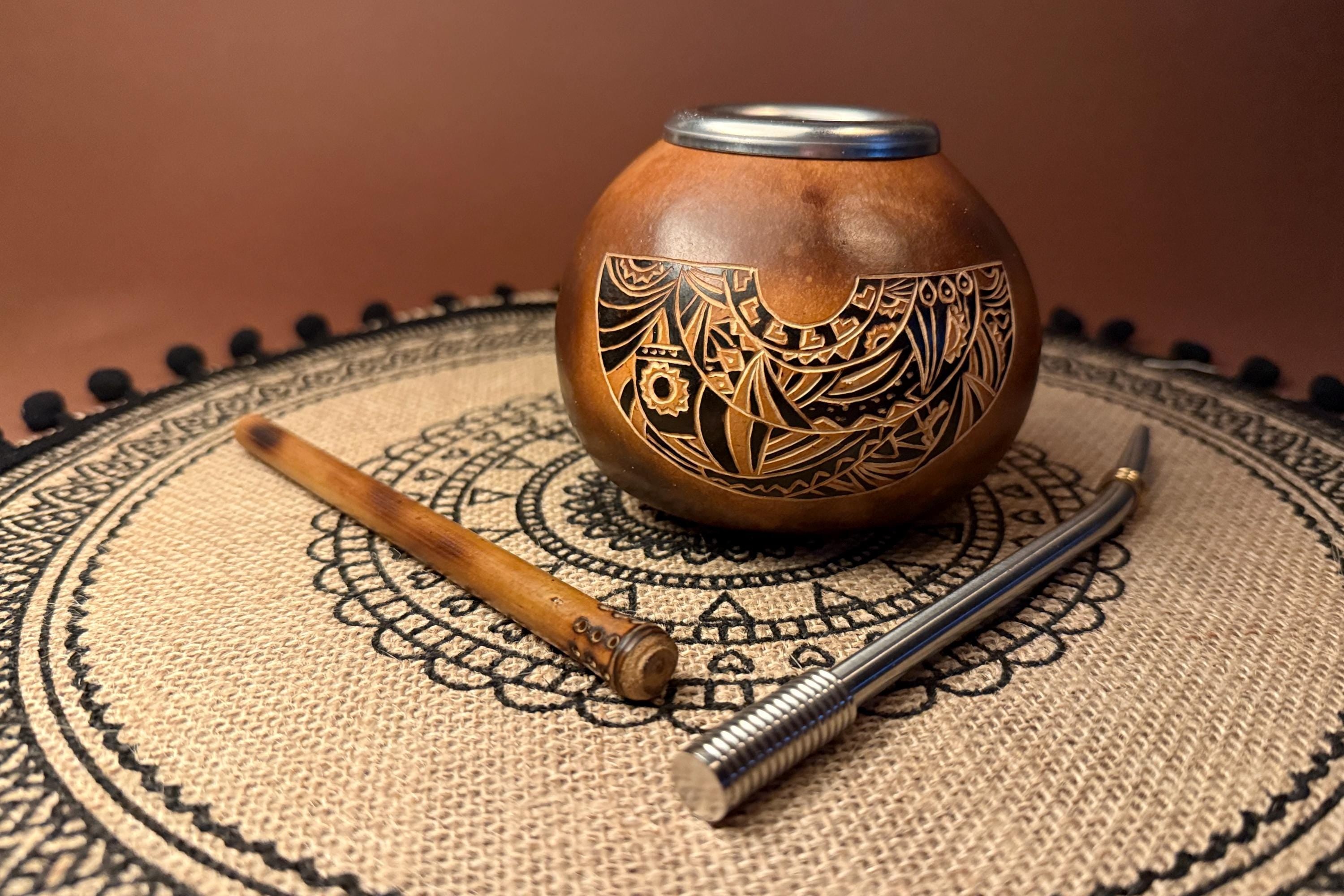 Handmade Yerba Mate Gourd – 400mlwith Ornamental Engraving