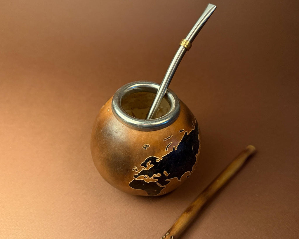 Handmade 400ml Mate Gourd with World Map Engraving