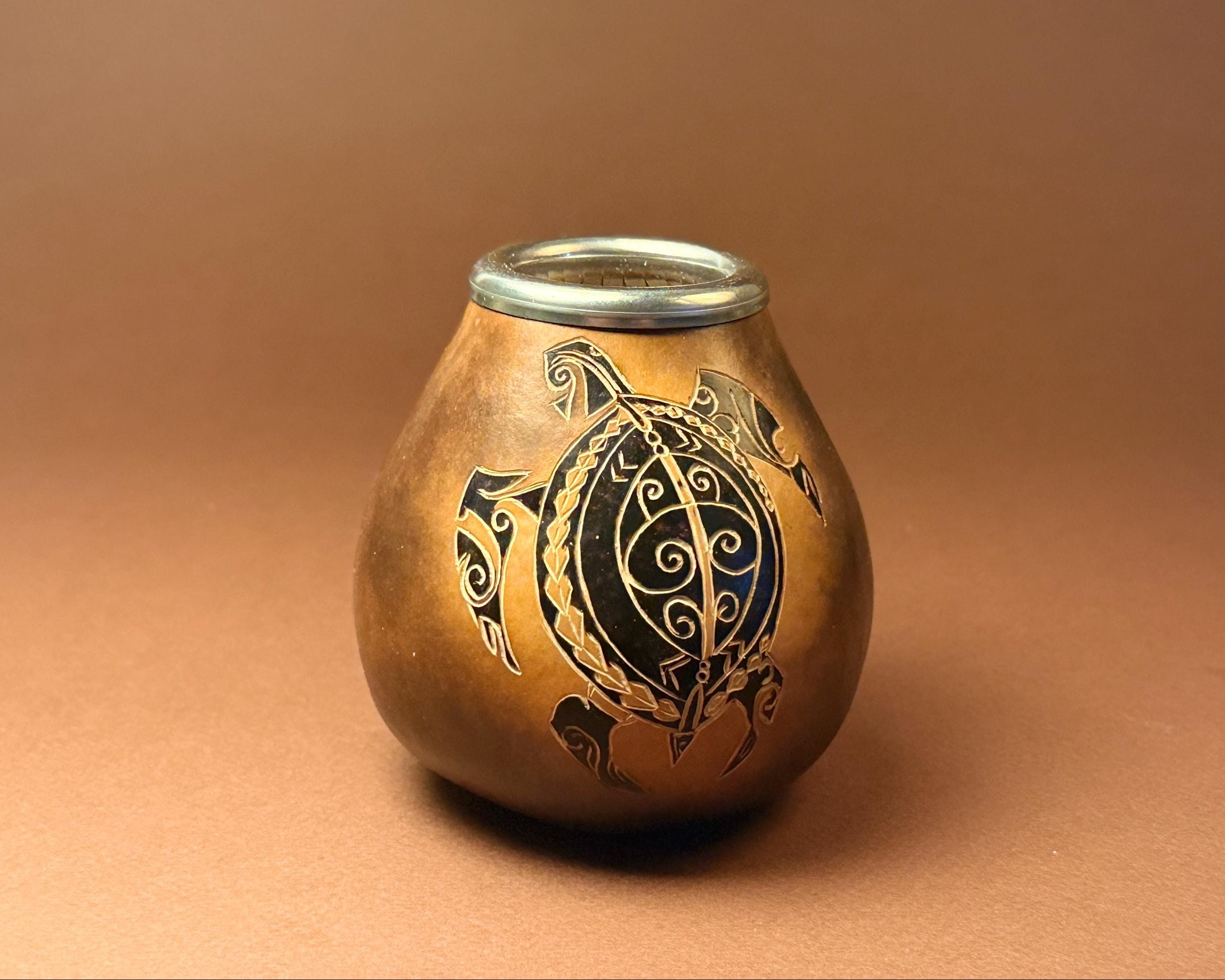 Handmade Mate Gourd 400ml with Turtle Engraving