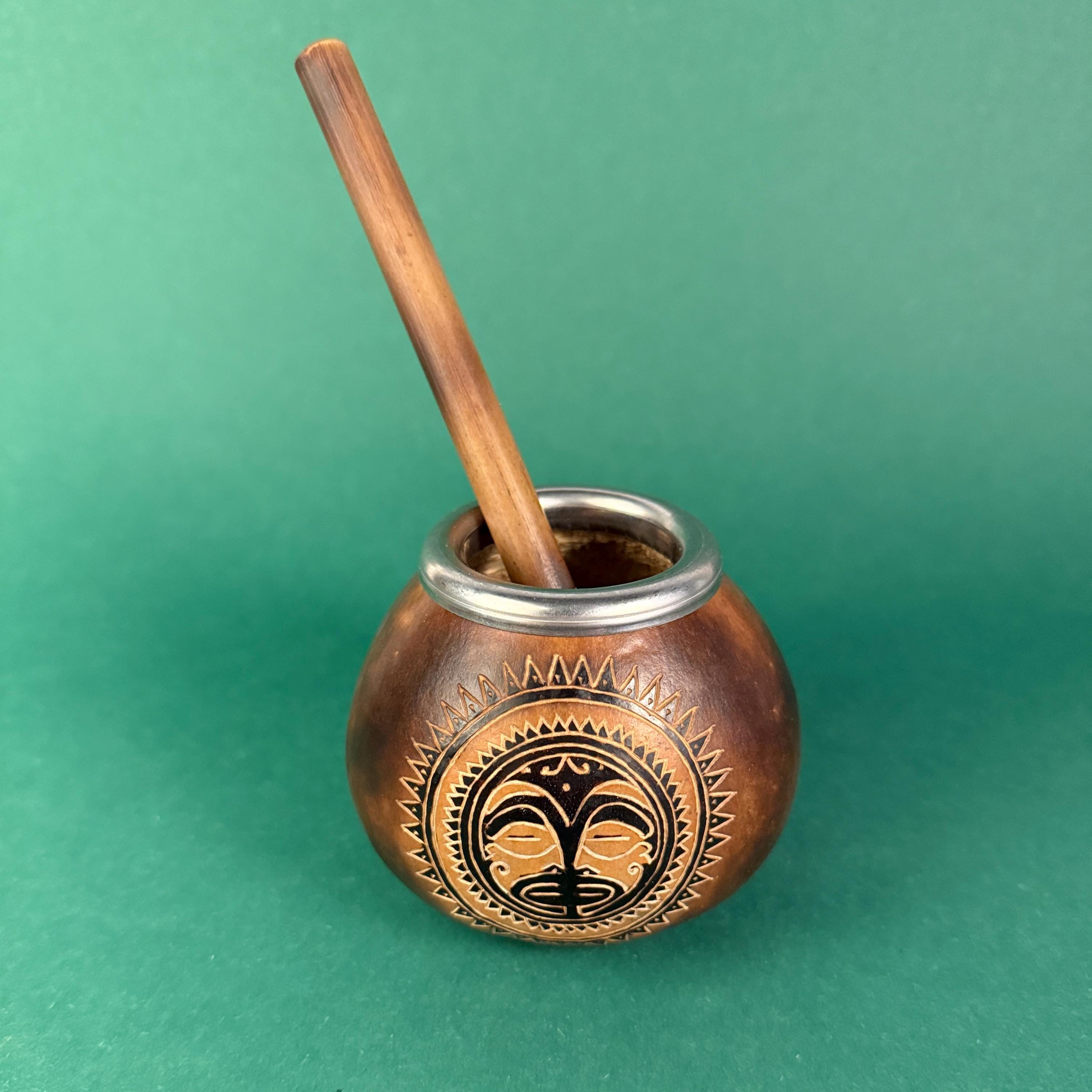 Yerba Mate Gourd with Tribal Sun Engraving – 400ml