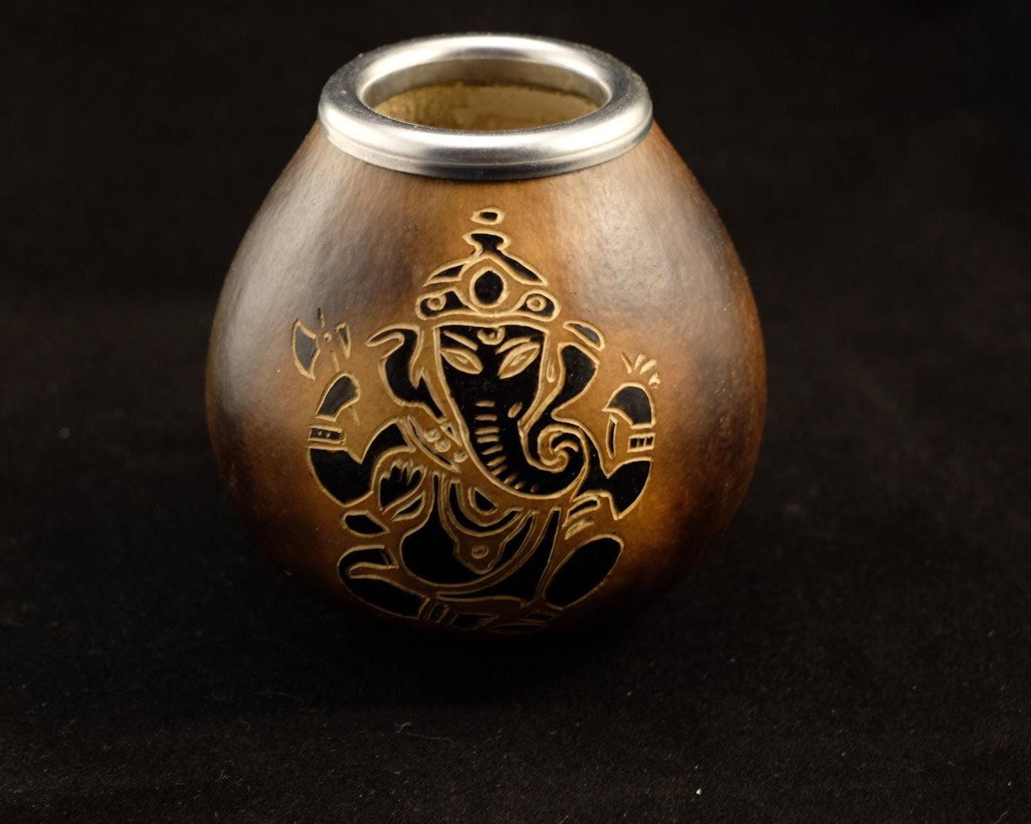 Yerba Mate Gourd with Ganesha Engraving – 400ml