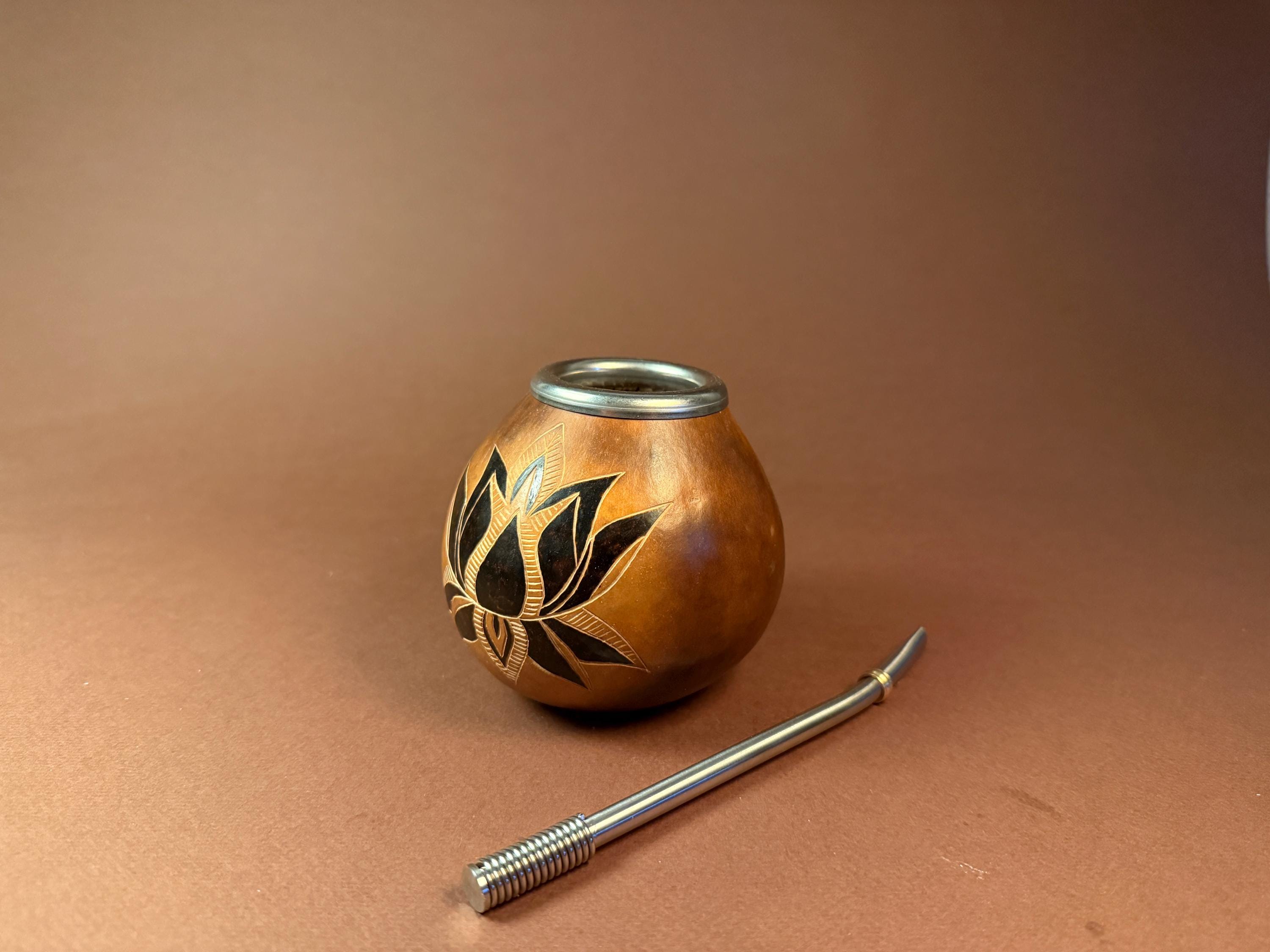 Yerba Mate Gourd 400ml White Lotus Engraving