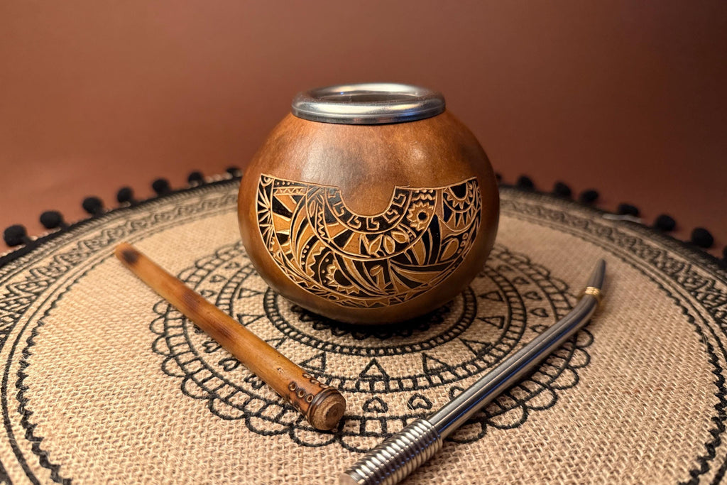 Handmade Yerba Mate Gourd – 400mlwith Ornamental Engraving