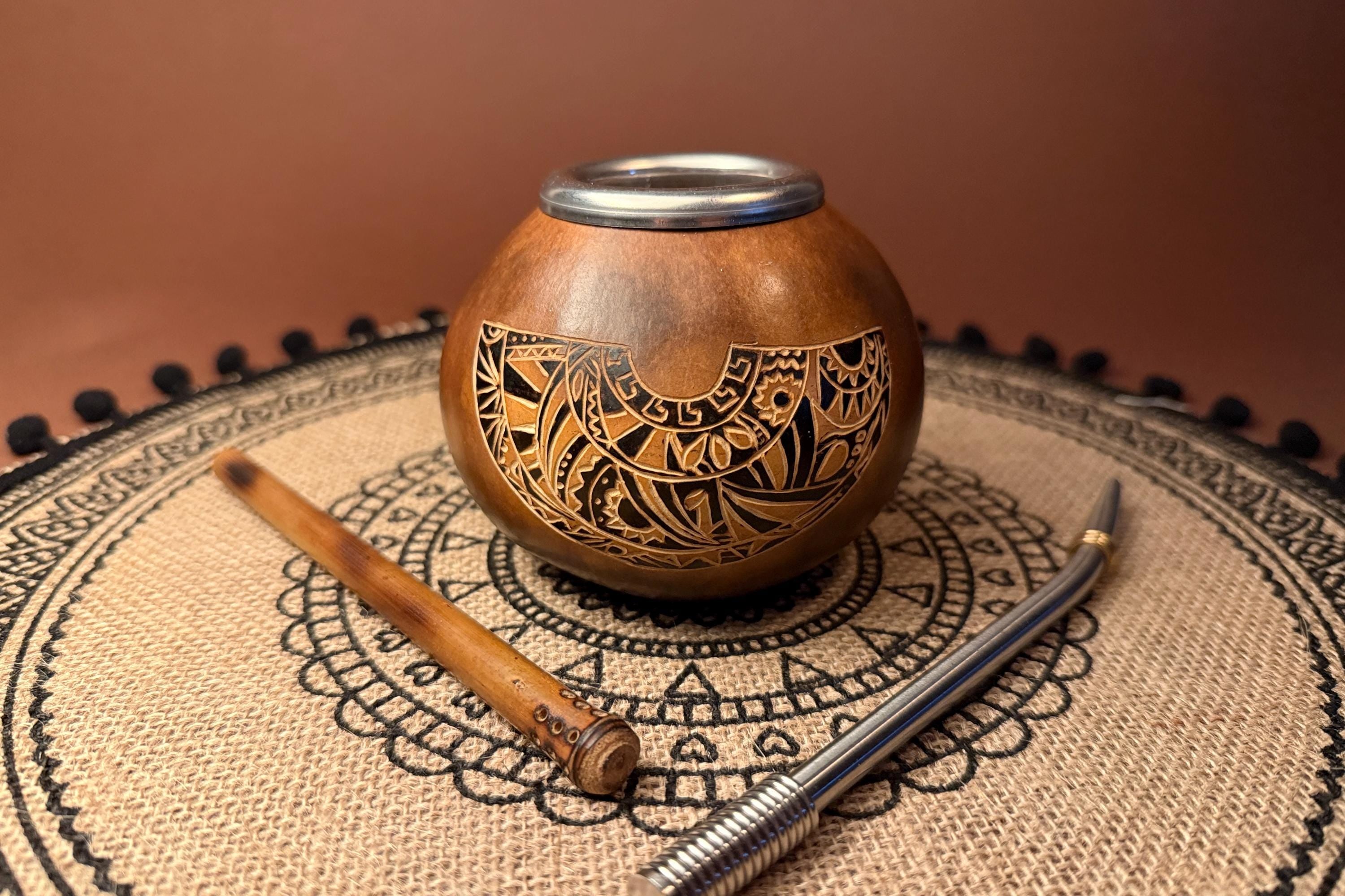 Handmade Yerba Mate Gourd – 400mlwith Ornamental Engraving