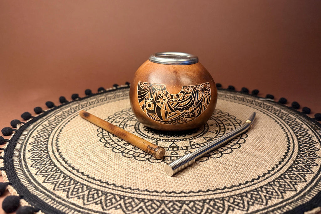 Handmade Yerba Mate Gourd – 400mlwith Ornamental Engraving